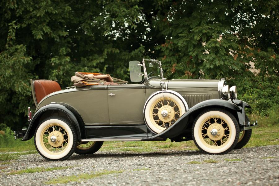  Ford Model A DeLuxe Roadster 1930 года  (фото 2 из 33)